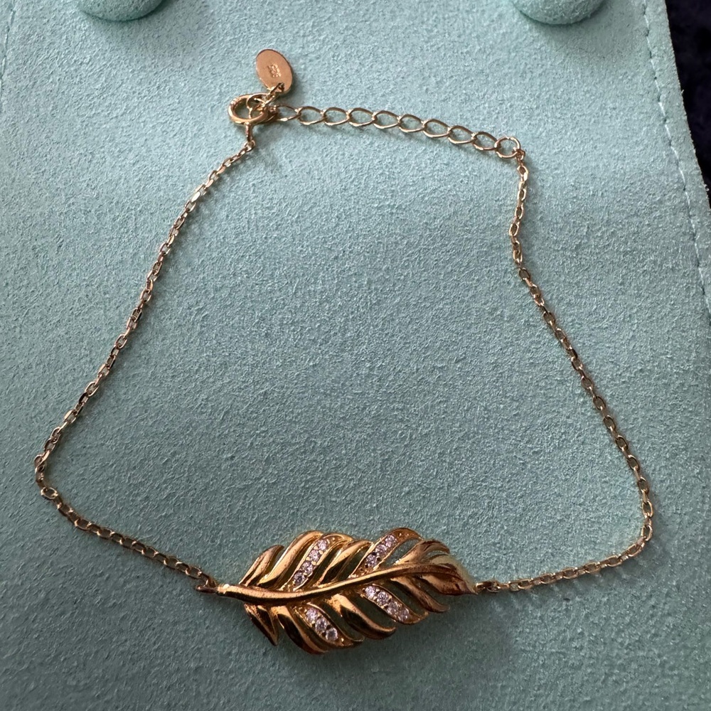 925 Sterling Silver with Elegant Gold overlay Leaf Bracelet